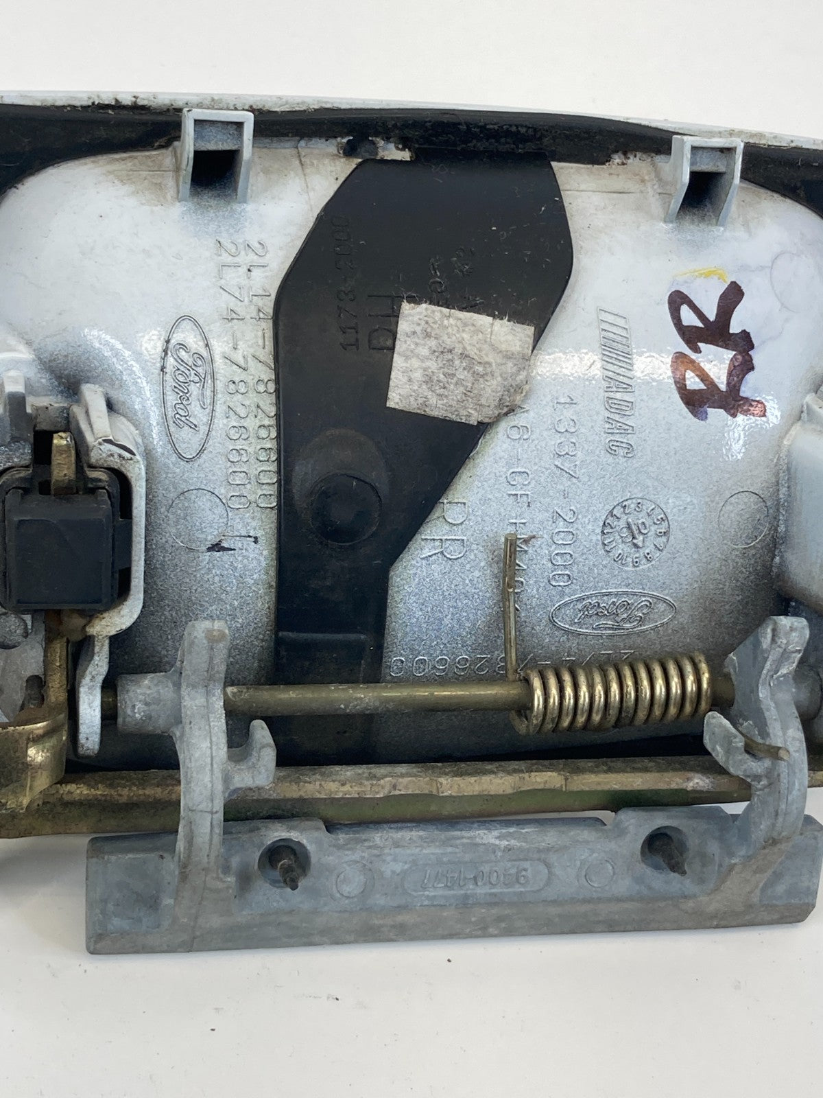 2003 2004 Lincoln Navigator Rear Right Side Exterior Door Handle Assembly