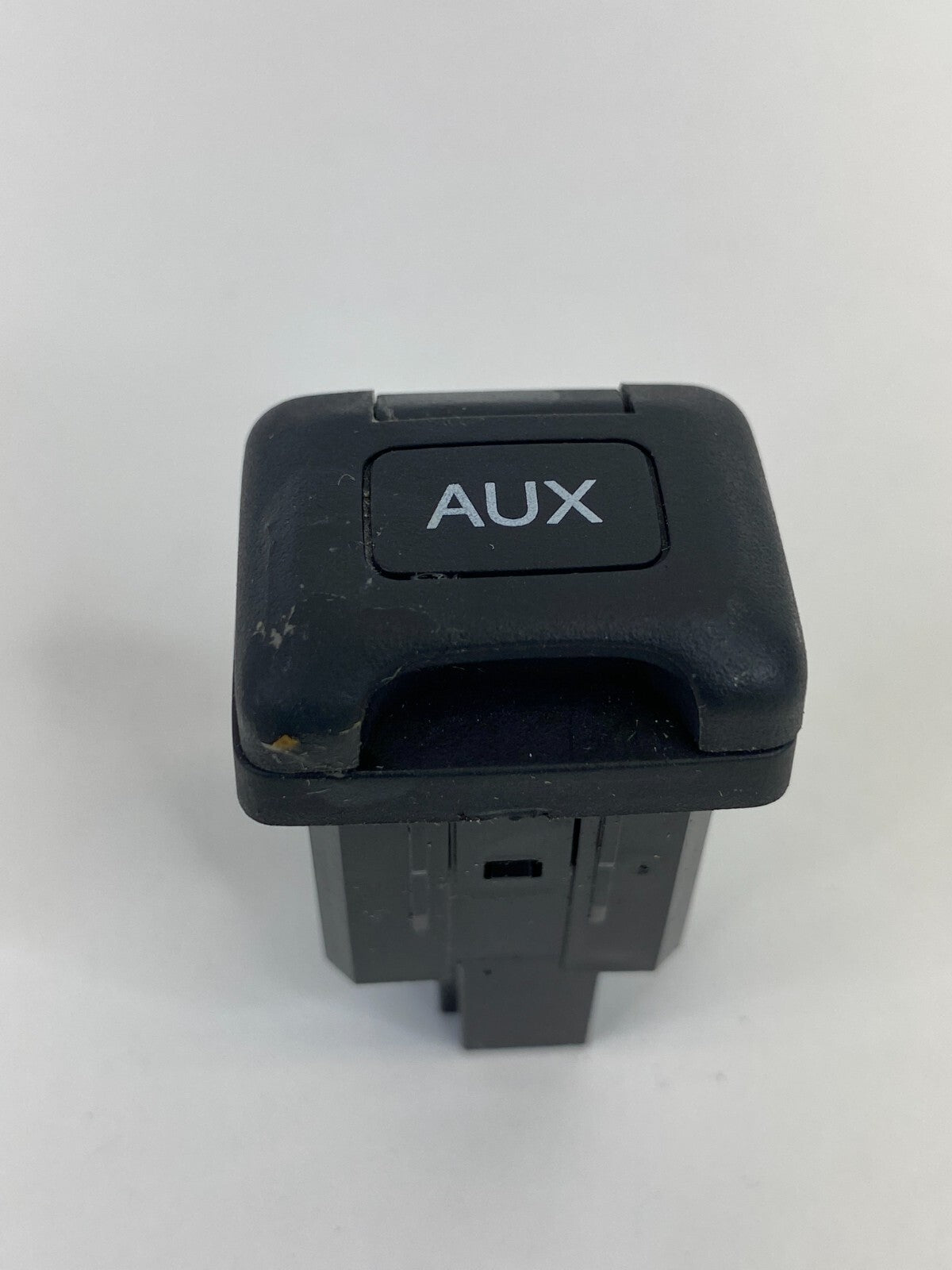 13-22 Acura ILX 09-14 TSX Center Console Audio AUX Auxiliary Outlet Jack Bezel