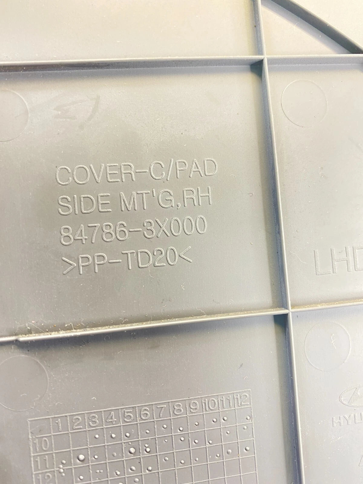 2011-2015 Hyundai Elantra Dash Right Passenger End Trim Panel Cover 84786-3X000