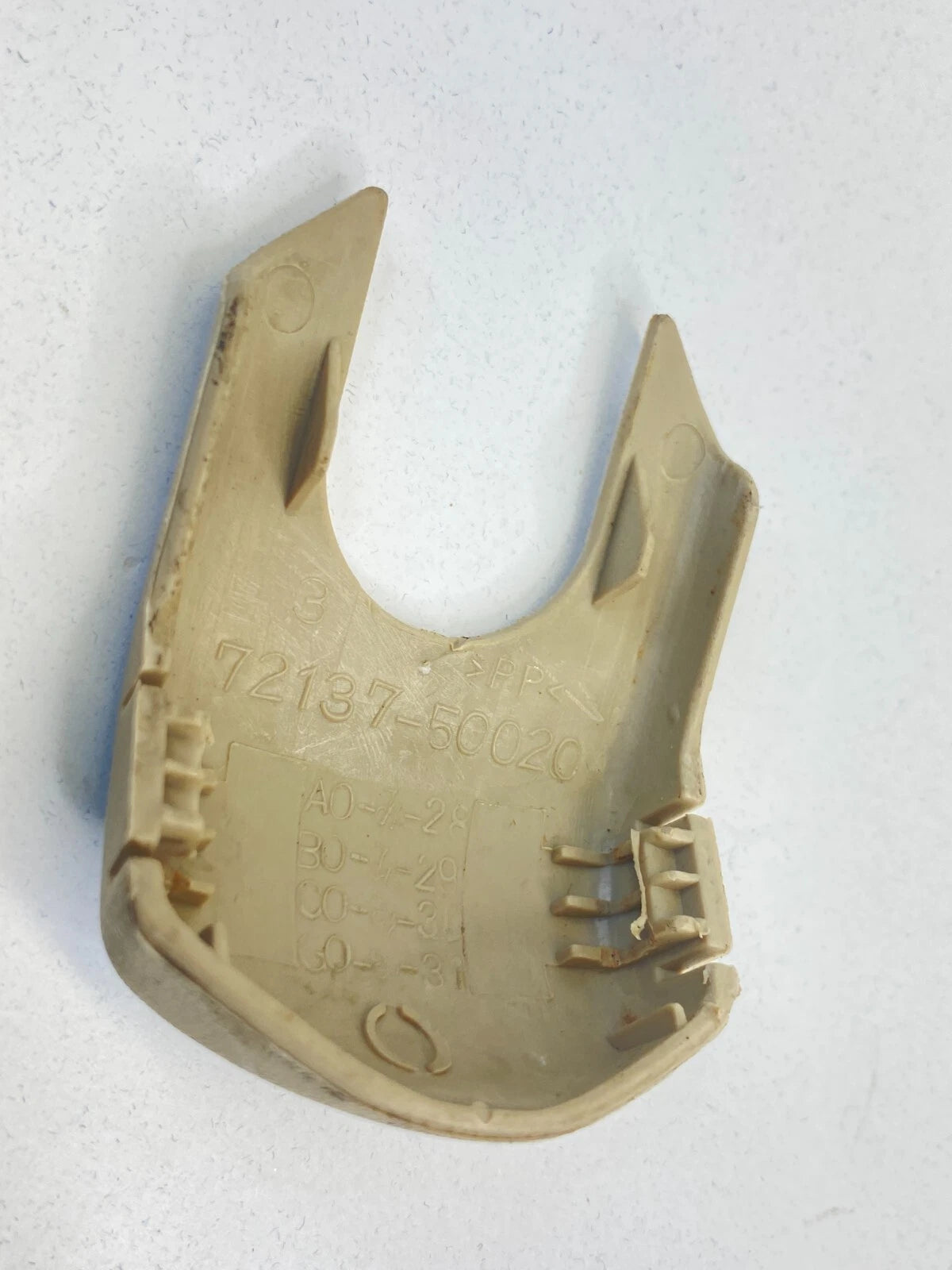 1995 96 97 98 99 2000 LEXUS LS400 SEDAN FRONT SEAT TRACK END COVER 72137-50020