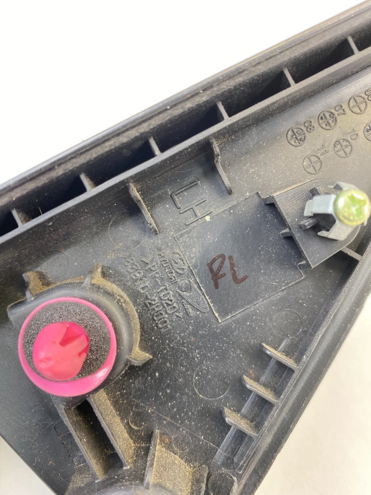 2009 2010 HYUNDAI ELANTRA SDN REAR LEFT BACK DOOR INNER DELTA CORNER 83910-2H001