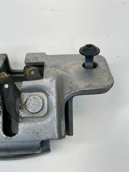 2009-2014 VOLKSWAGEN ROUTAN REAR RIGHT SIDE SLIDING DOOR LOCK LATCH CATCH ASSY