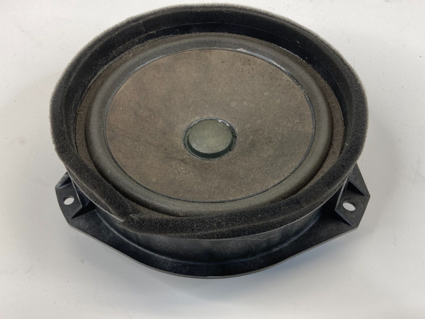 2010-2017 Chevrolet Equinox Front Left Side Door Audio Speaker OEM