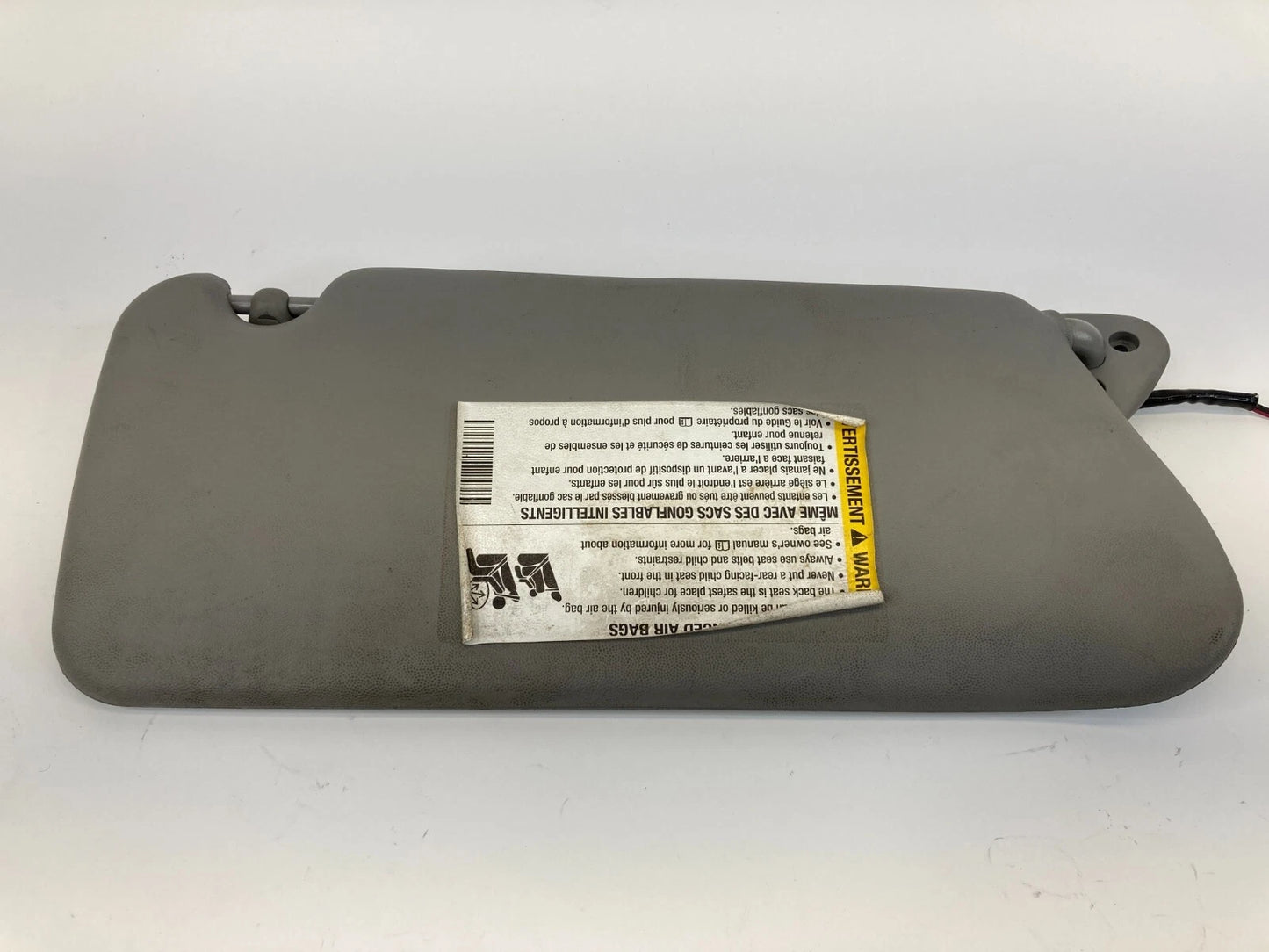 2003-2007 CADILLAC CTS LEFT DRIVER SIDE SUNVISOR SUN VISOR SHADE W ILLUMINATION