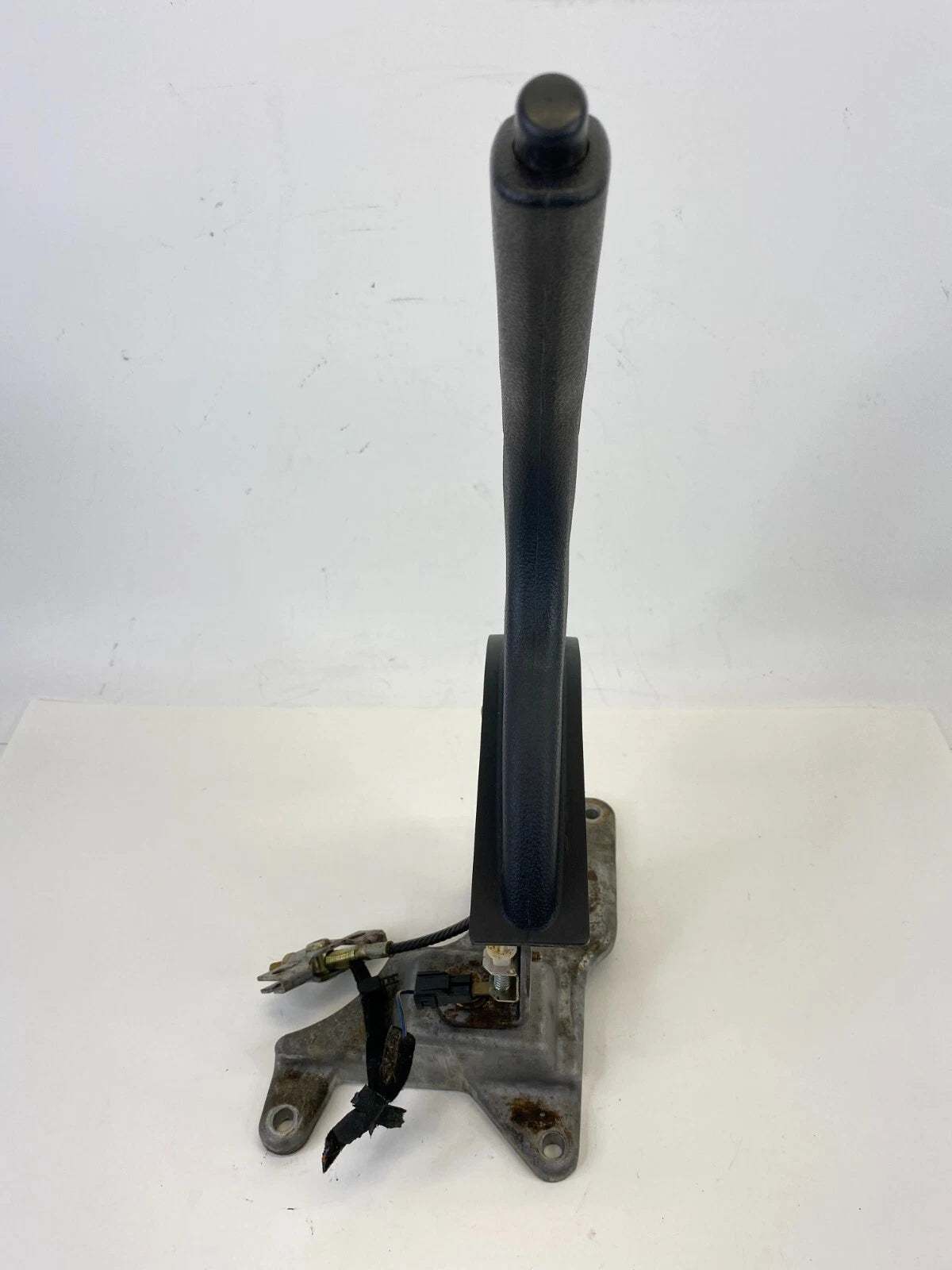 2005-2010 KIA SPORTAGE PARKING EMERGENCY BRAKE HANDLE LEVER ASSEMBLY OEM
