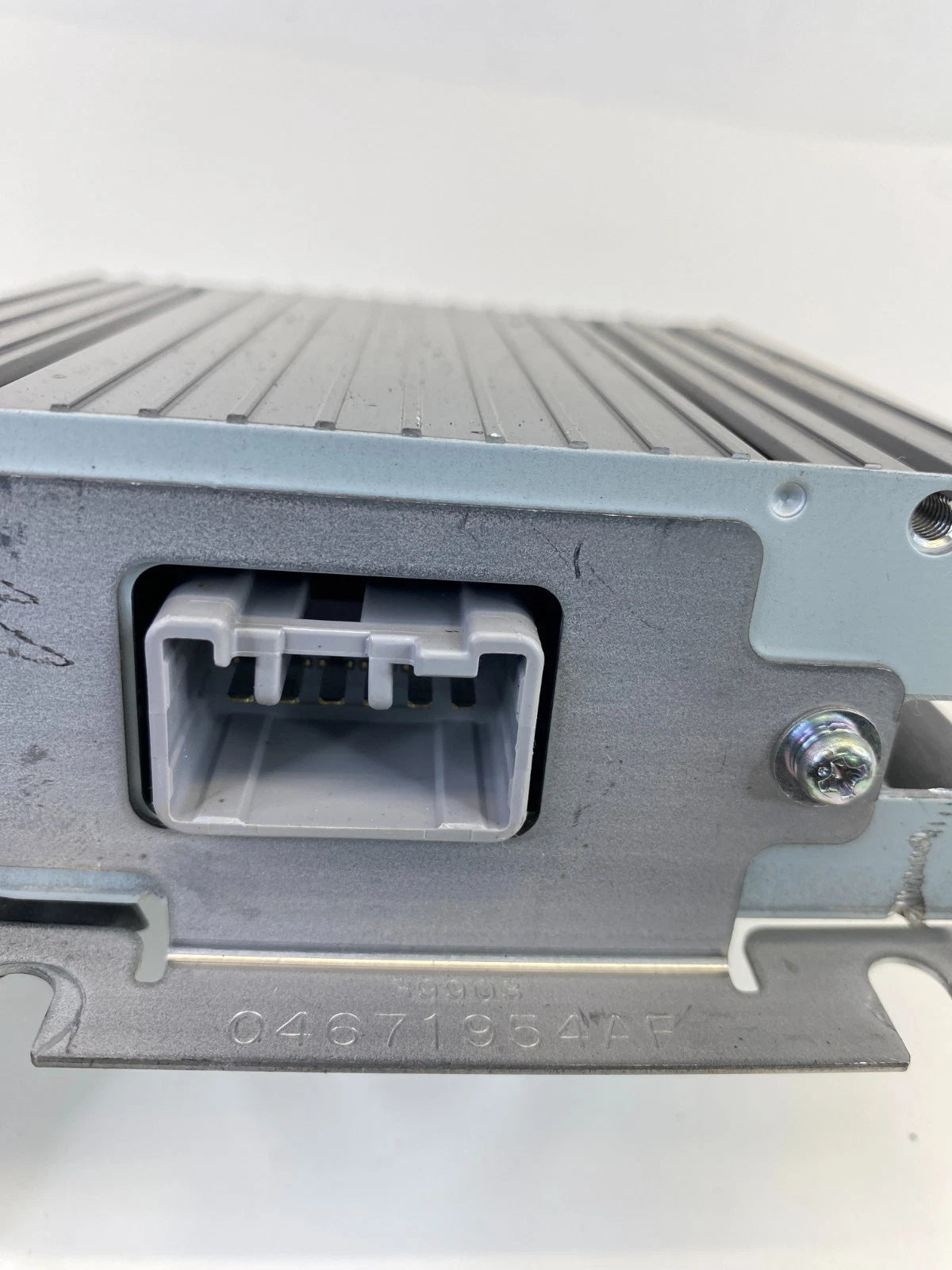 2007 2008 JEEP COMPASS PATRIOT POWER INVERTER MODULE 04671954AF OEM