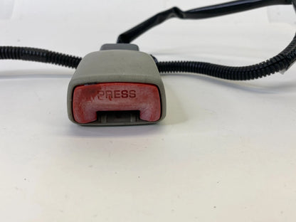 2007-2011 TOYOTA CAMRY FRONT RIGHT PASSENGER SIDE SEAT BELT BUCKLE GRAY OEM