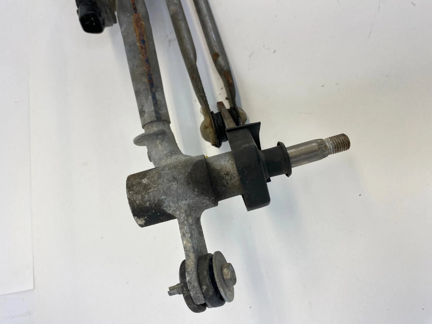 2013 14 15 2016 DODGE DART FRONT WINDSHIELD WIPER MOTOR W LINKAGE 68081368AA