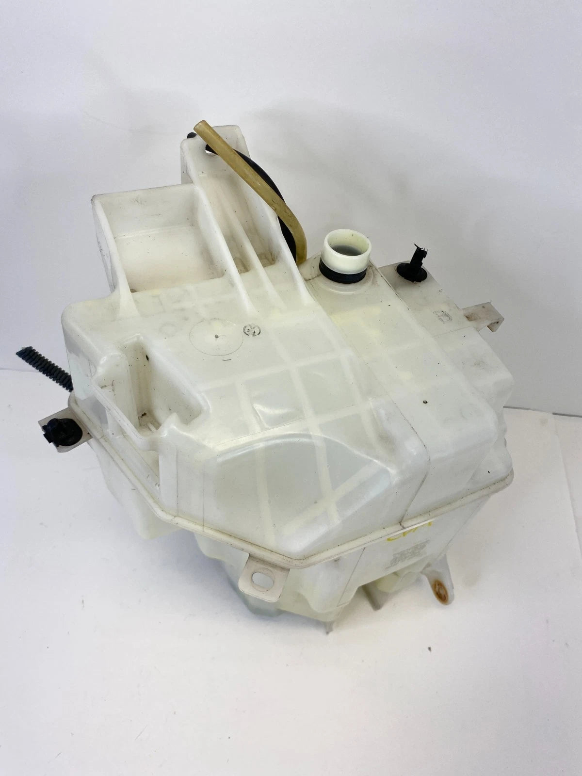 06-08 TOYOTA RAV4 WINDSHIELD WASHER FLUID RESERVOIR WITH PUMPS OEM 060851-205