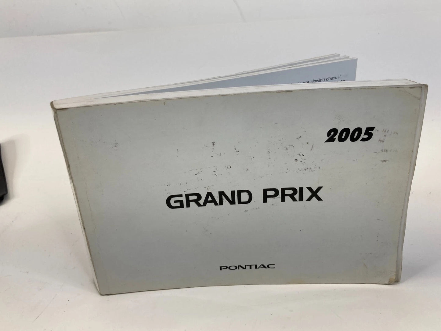 2005 PONTIAC GRAND PRIX GT2 SEDAN OWNERS MANUAL MAINTENANCE GUIDE OEM