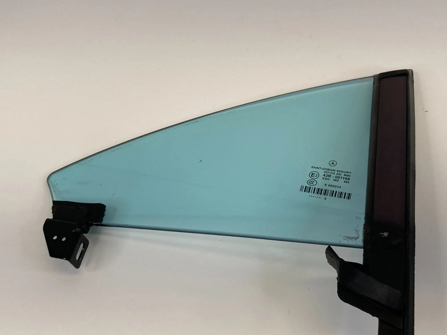 06 MERCEDES CLS500 REAR RIGHT SIDE BACK VENT QUARTER WINDOW GLASS A219-737-06-30