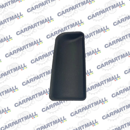 06-13 CHEVROLET IMPALA REAR RIGHT DOOR PANEL SCREW COVER CAP MAT TRIM 10352912