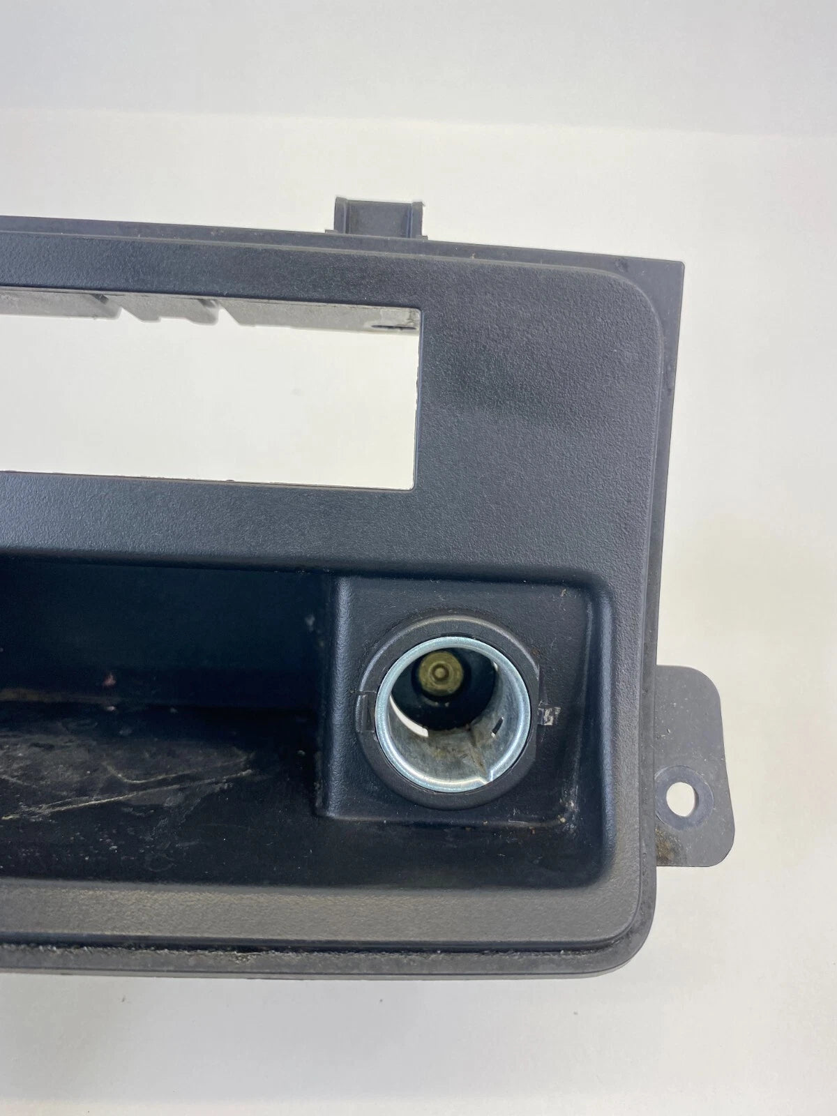 09-12 CHEVROLET TRAVERSE CENTER CONSOLE ASHTRAY TRACTION TRIM COVER OEM 25875988