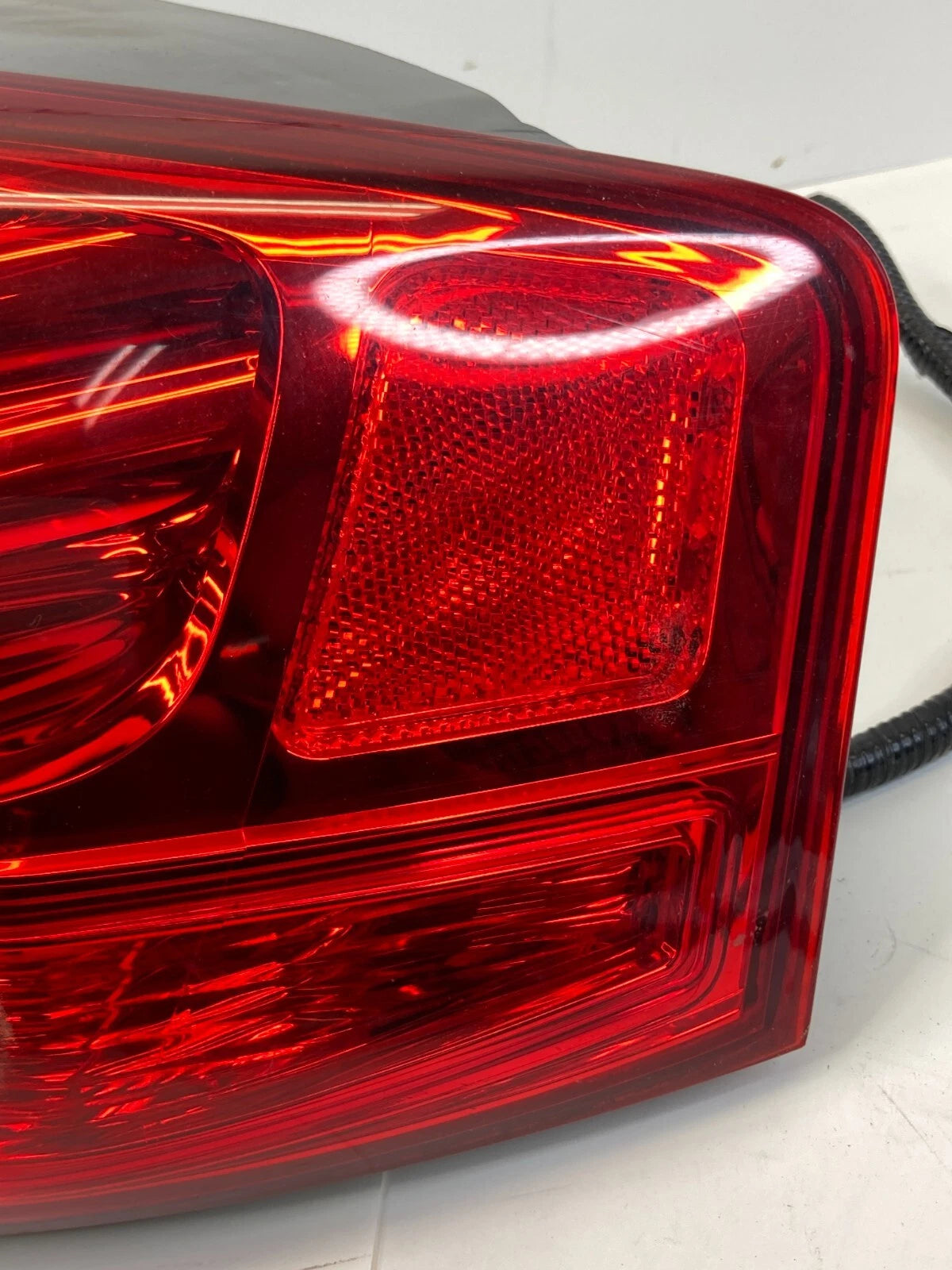 2007-2009 ACURA MDX REAR RIGHT PASSENGER OUTER TAIL LIGHT LAMP ASSEMBLY OEM