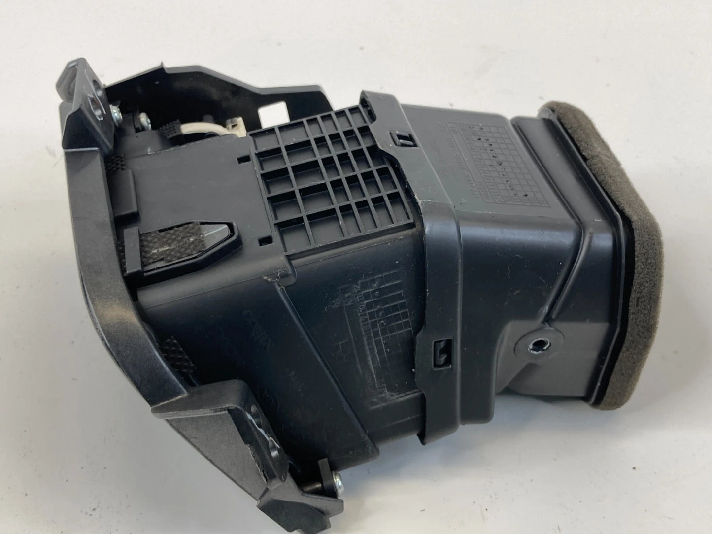 2011-2013 HYUNDAI ELANTRA RIGHT DASH AC AIR VENT GRILLE OUTLET 97490-3Y000 OEM