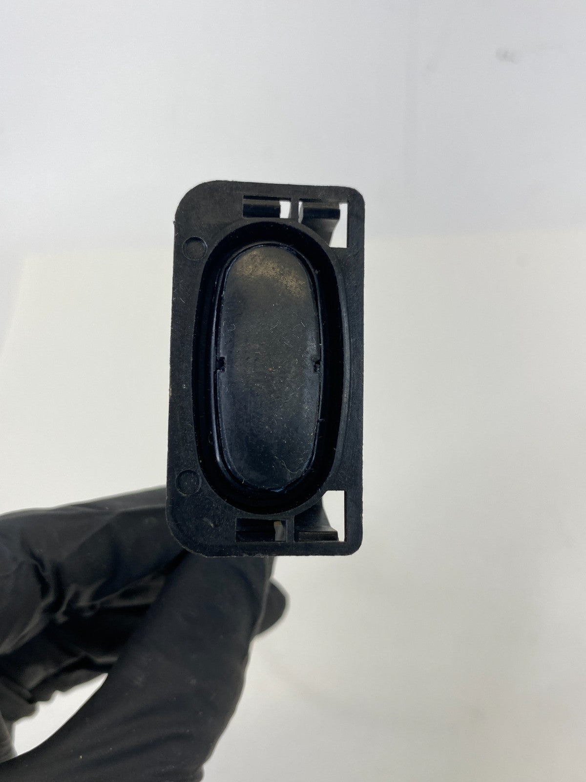 2004-2009 Cadillac SRX Trunk Liftgate Release Control Switch OEM