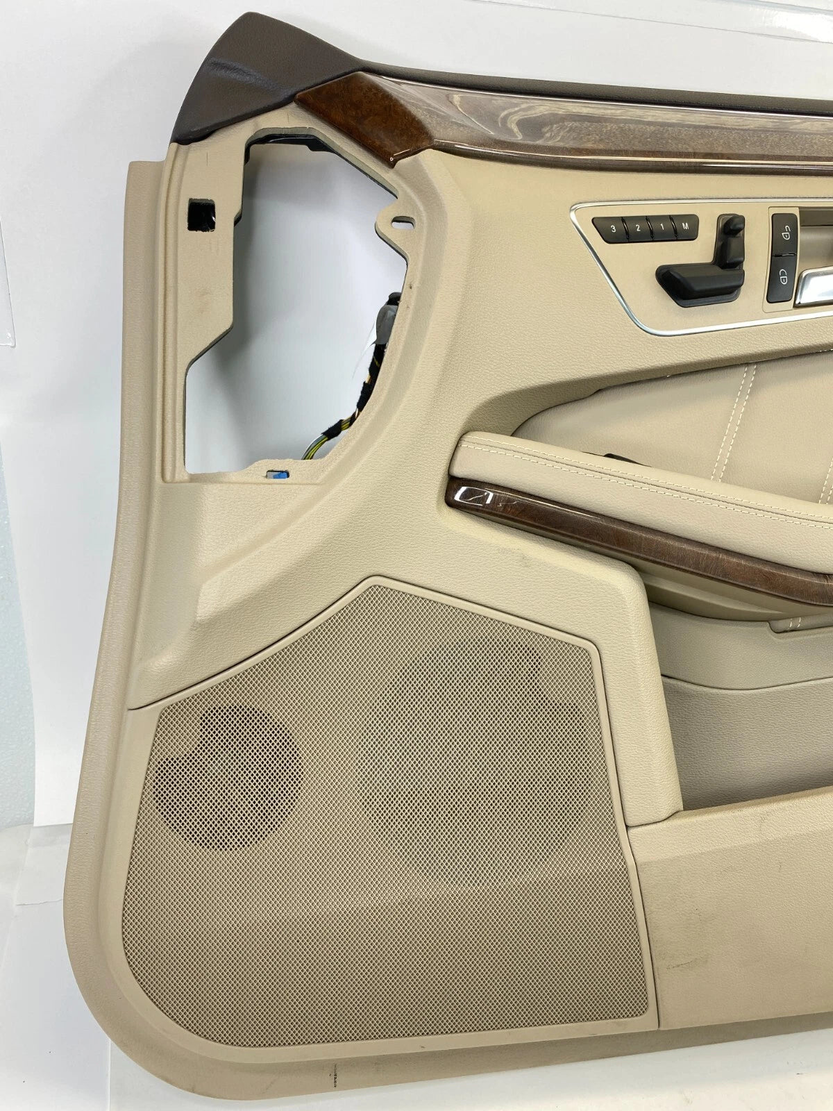 2006-2016 MERCEDES-BENZ E350 FRONT RIGHT SIDE INTERIOR DOOR PANEL W/ SWITCHES