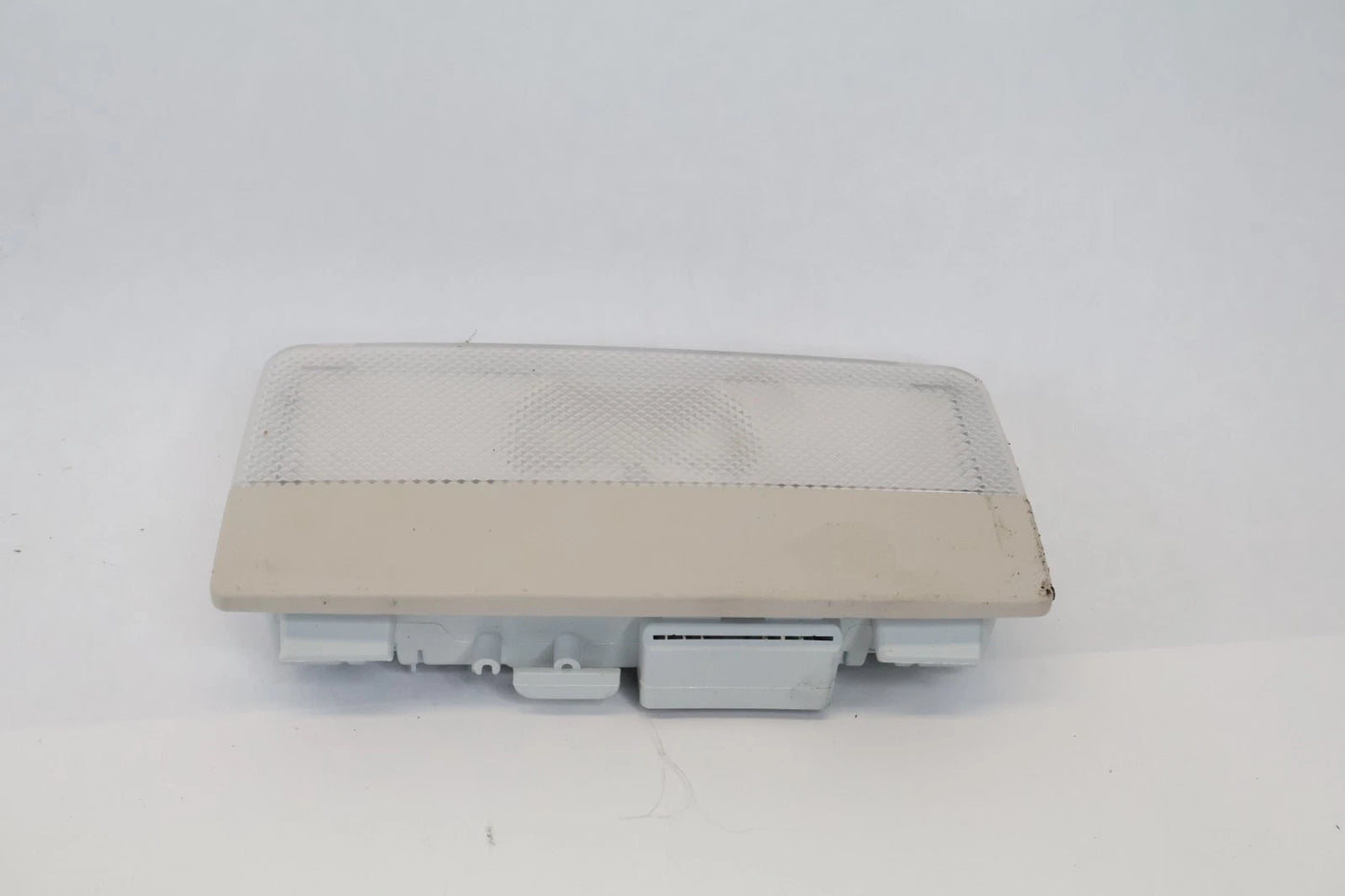 2016-2018 CHEVROLET CRUZE REAR SEAT CENTER COURTESY DOME LIGHT ASSEMBLY OEM