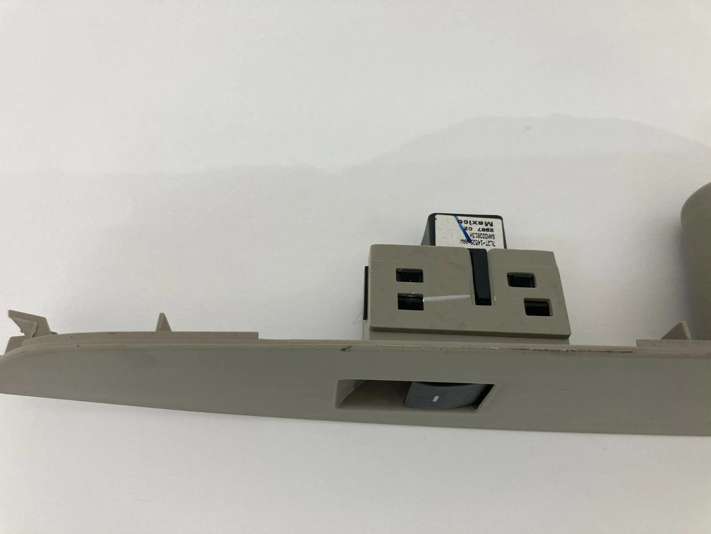 06-09 FORD FUSION MILAN REAR LEFT DOOR POWER WINDOW SWITCH W BEZEL TRIM OEM