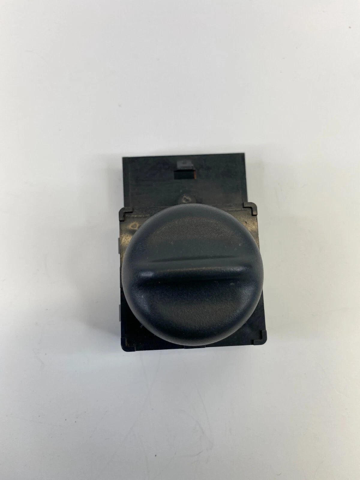 2009-2012 CHEVROLET TRAVERSE FRONT LEFT SEAT LUMBAR CONTROL SWITCH 25948854 OEM
