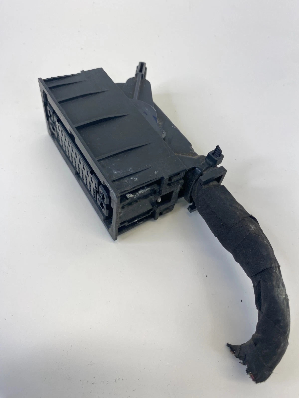 11-13 HYUNDAI ELANTRA 1.8L AT ABS ANTI LOCK BRAKE PUMP PLUG CONNECTOR PIGTAIL