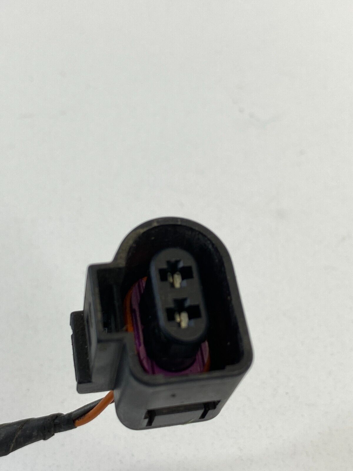 1998-2000 Volkswagen New Beetle Hatchback Right Cruice Light Wiring Connector