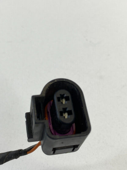 1998-2000 Volkswagen New Beetle Hatchback Right Cruice Light Wiring Connector