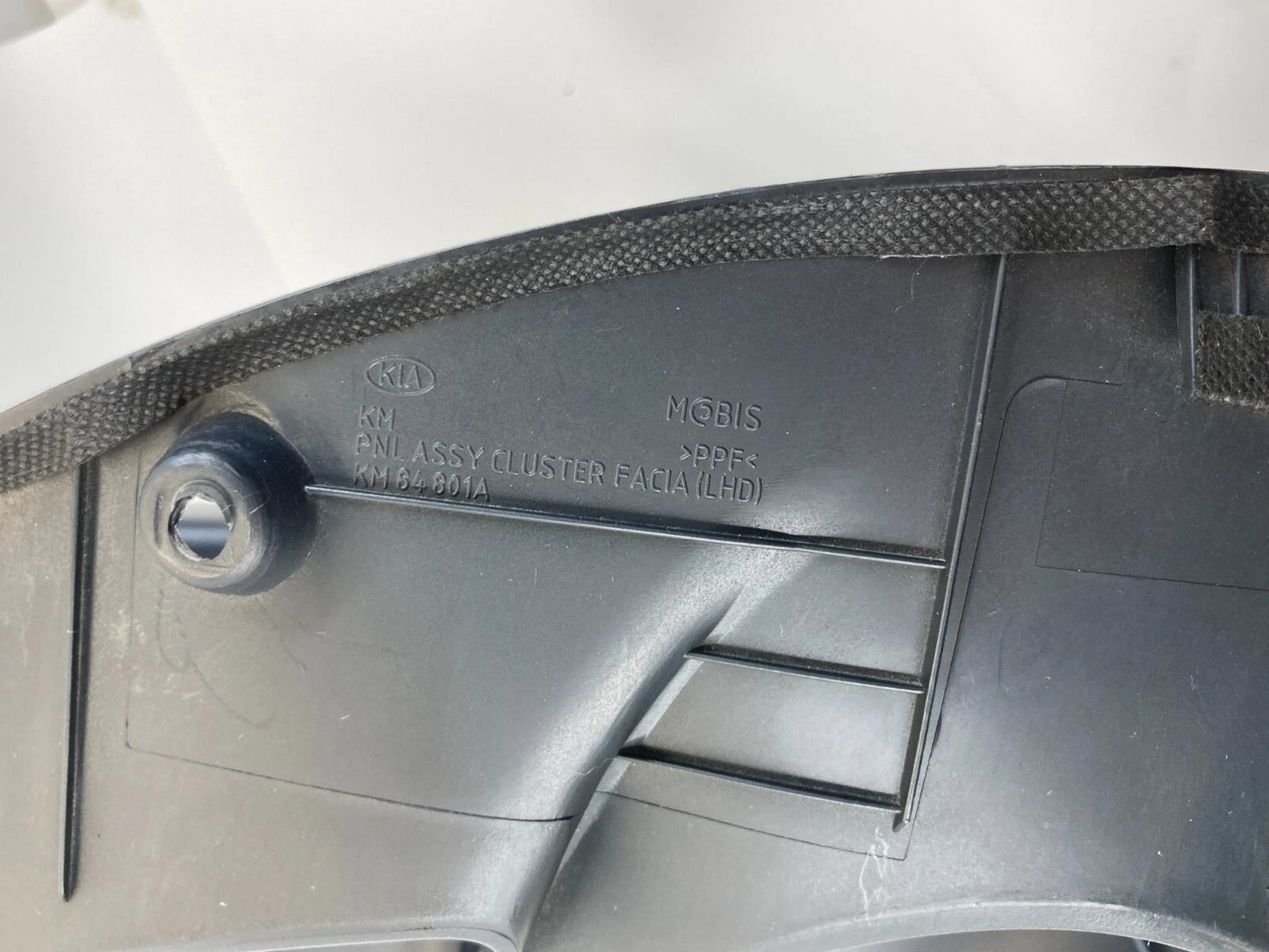 2005-2010 KIA SPORTAGE INSTRUMENT PANEL SPEEDOMETER CLUSTER BEZEL TRIM KM84801A