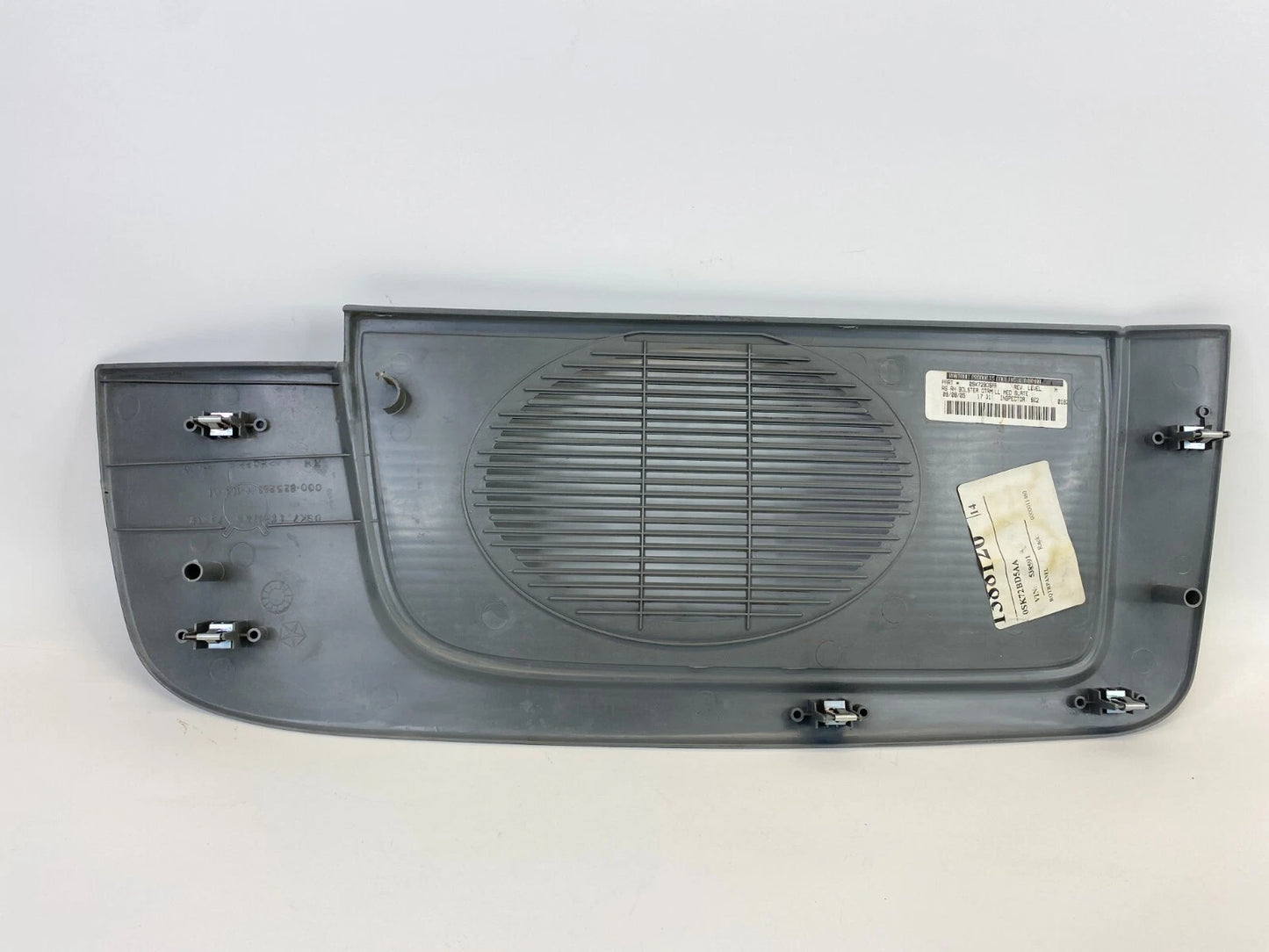 01-07 CHRYSLER TOWN & COUNTRY QUARTER PANEL RIGHT SIDE SPEAKER TRIM 0SK71TRMAA