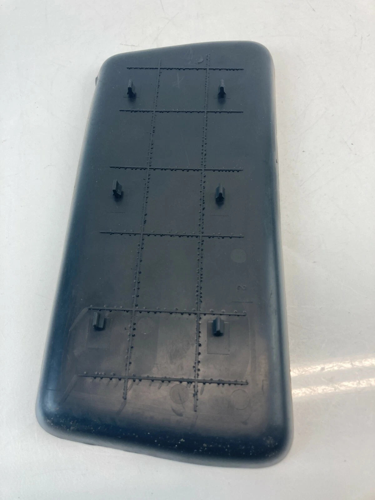 2011 2012 2013 KIA SORENTO REAR CENTER CONSOLE TRAY INSERT MAT RUBBER OEM