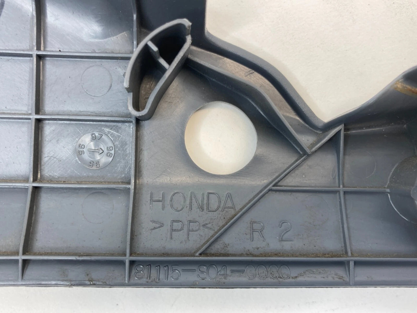 98-02 HONDA ACCORD SEDAN FRONT RIGHT SEAT PANEL INNER COVER TRIM 81115-S04-0000