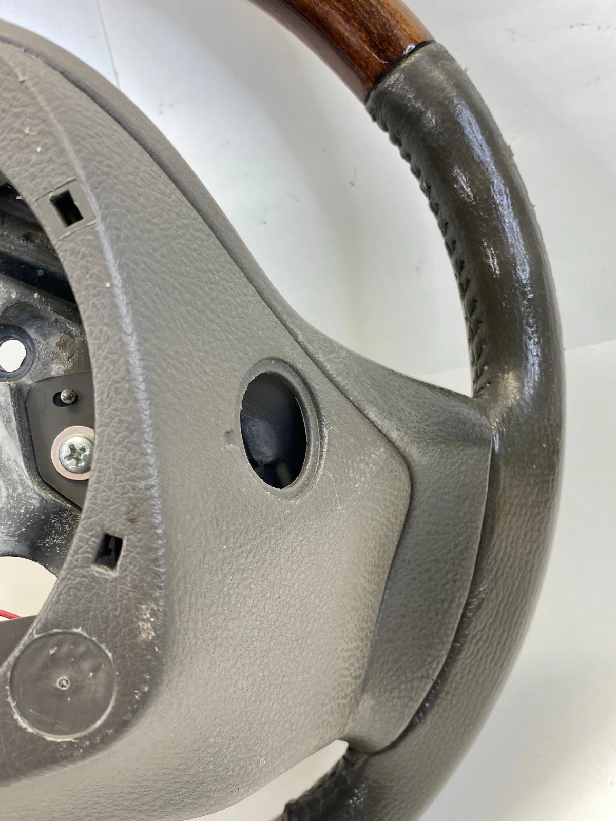 2003-2004 LINCOLN TOWN CAR WOOD GRAIN LEATHER STEERING WHEEL STONE GRAY OEM
