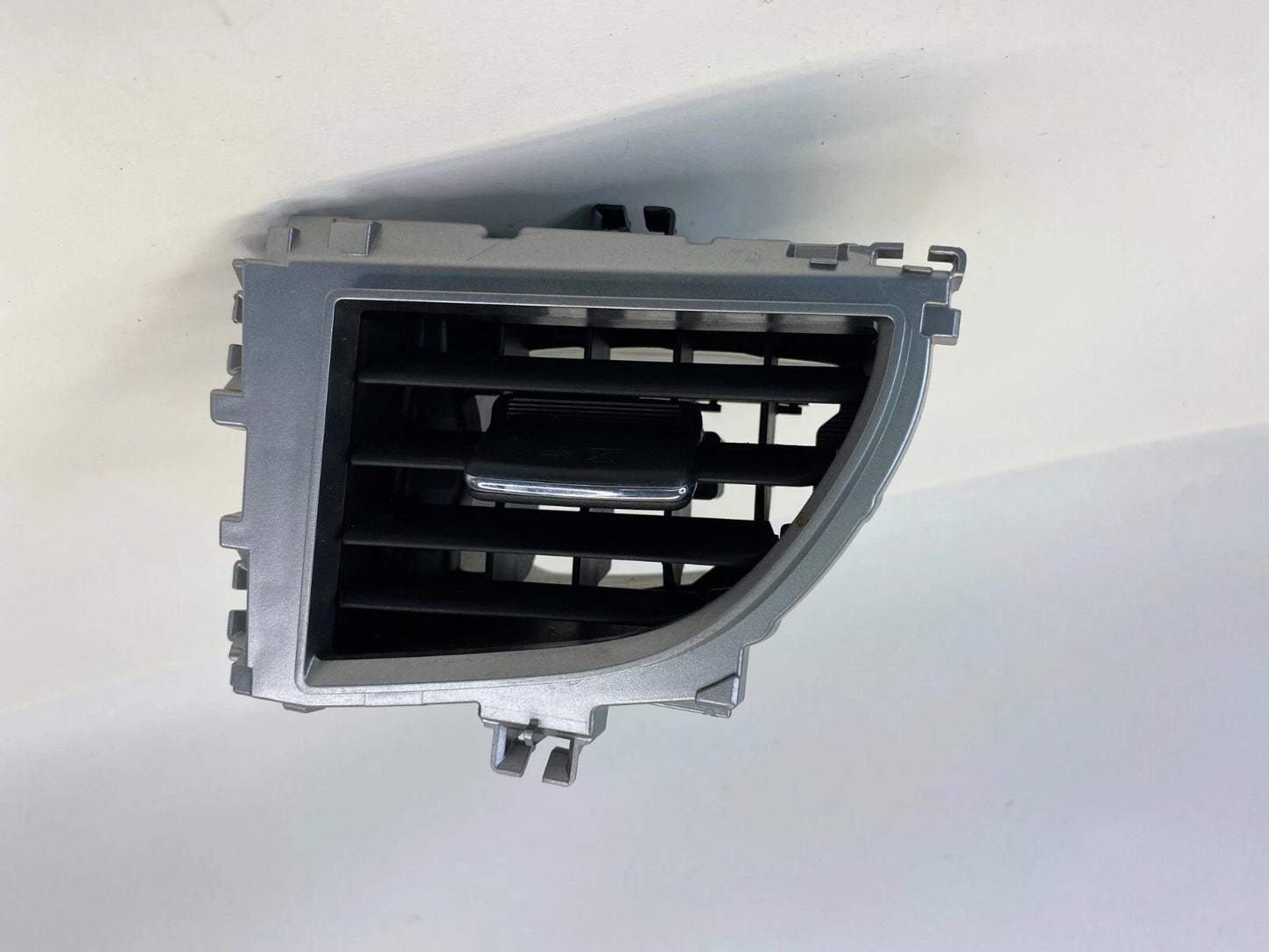 14-16 TOYOTA COROLLA DASH RIGHT SIDE AC AIR VENT GRILLE OUTER 55660-02190 OEM