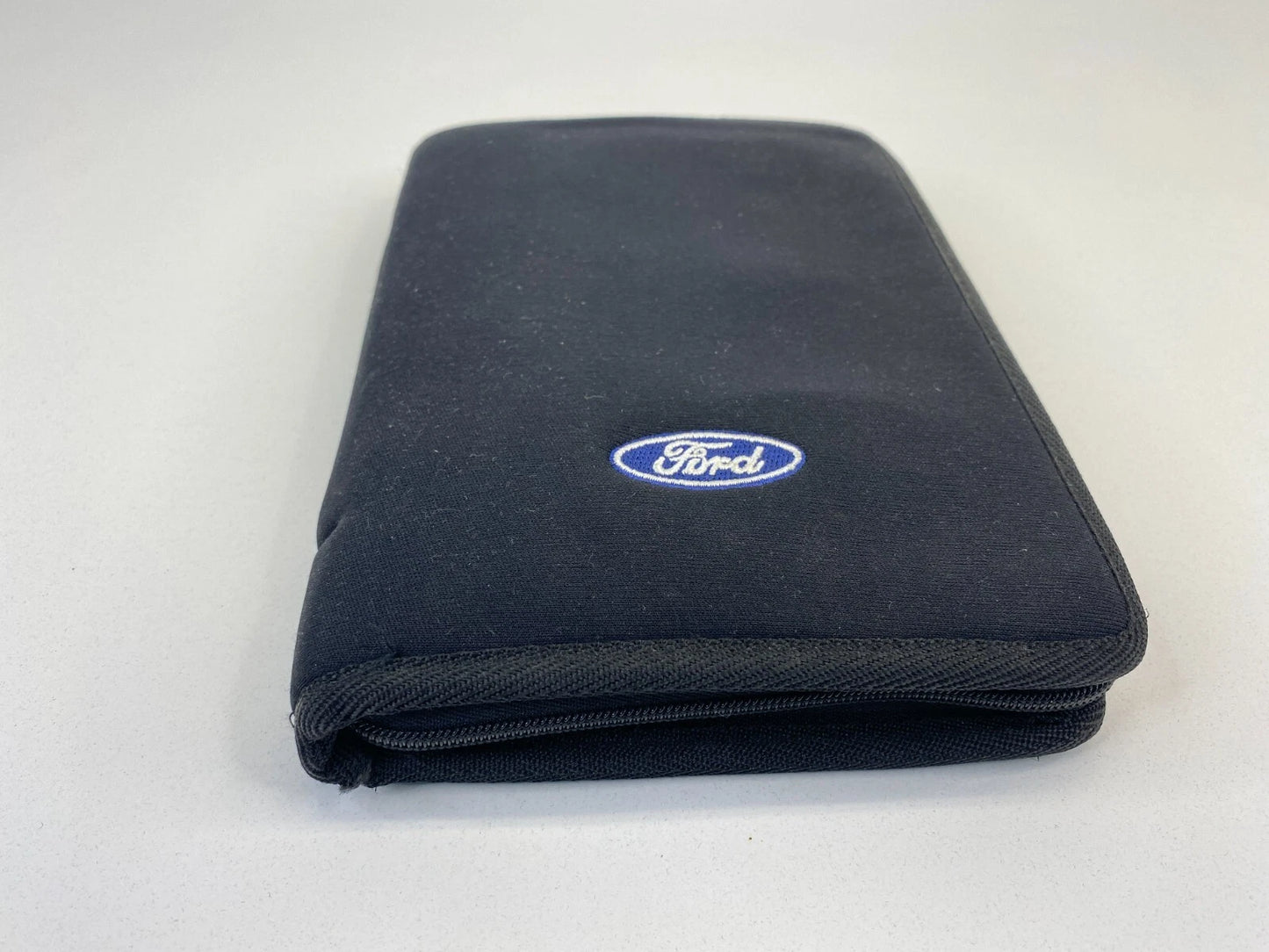 2004 FORD EXPLORER OWNERS MANUAL WARRANTY MAINTENANCE BOOK W/ CASE