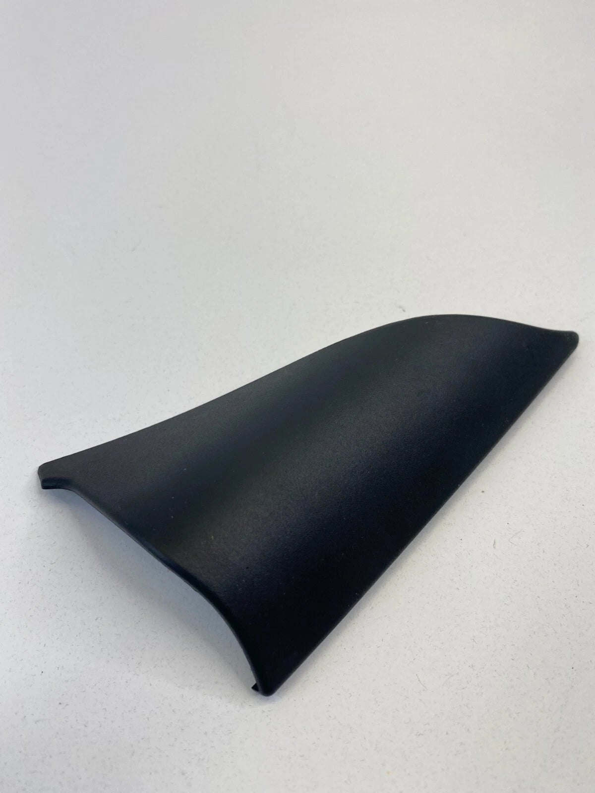 05-11 A6 QUATTRO 06-11 AUDI A6 REAR LEFT DOOR WINDOW CORNER COVER 4F0857569 OEM