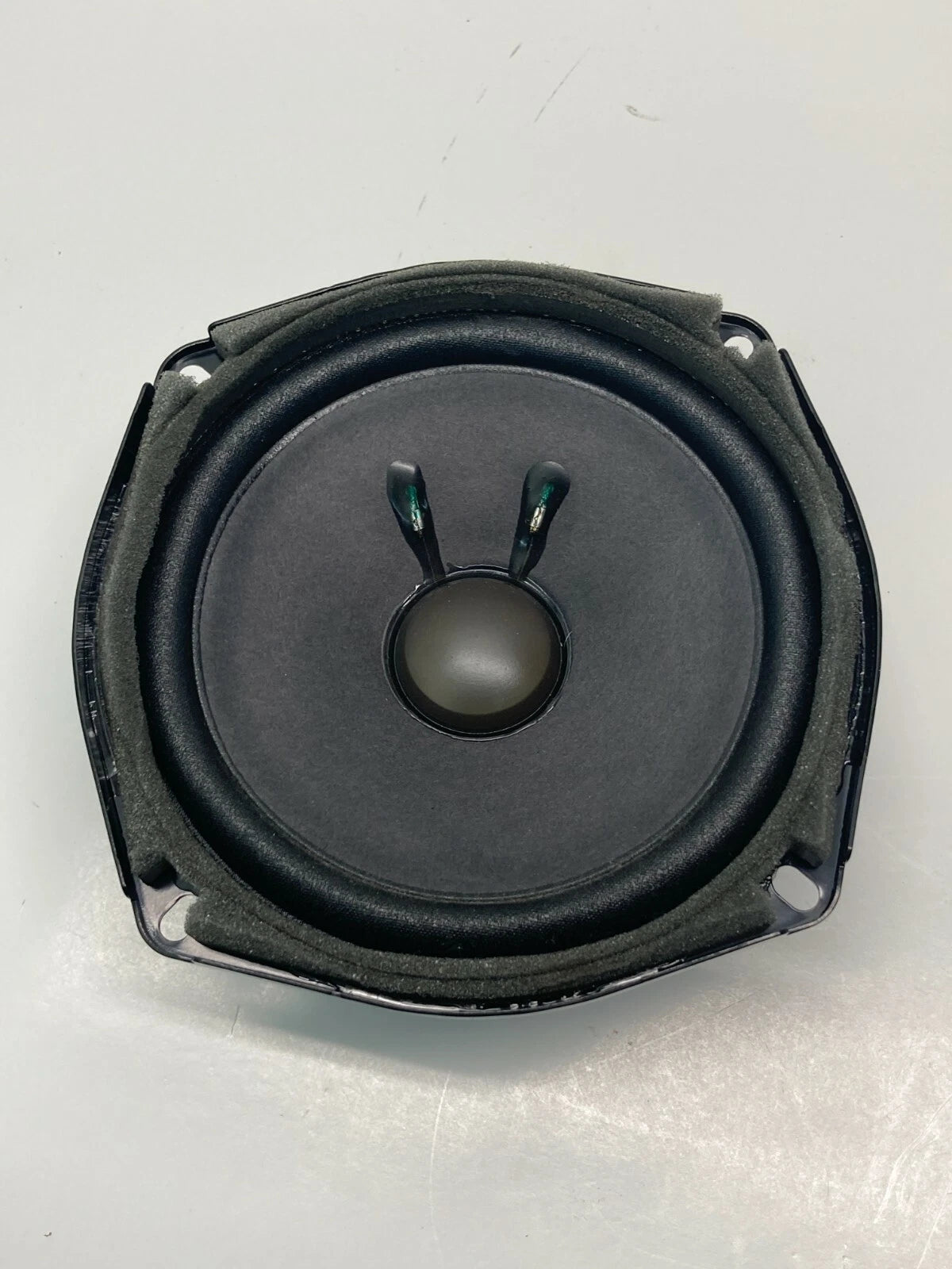 2005-2011 CADILLAC STS 2008-2015 CTS REAR RIGHT BACK SIDE DOOR SPEAKER AUDIO OEM