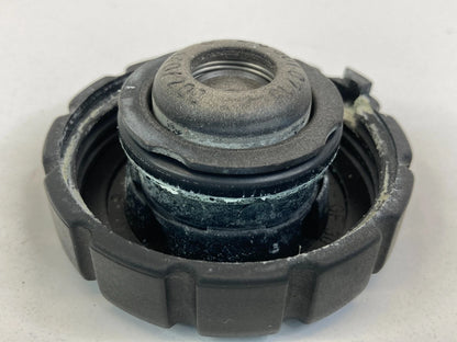 2007 07 MERCEDES-BENZ ML 350 ENGINE COOLANT RESERVOIR CAP LID COVER 2105010715