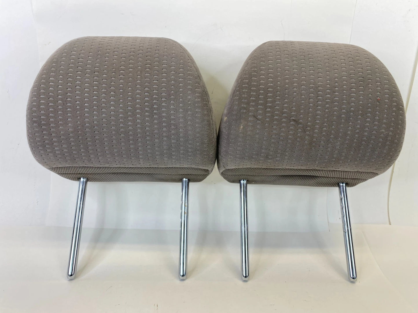 2007-2009 HONDA CR-V SUV FRONT LEFT & RIGHT SEAT HEADREST HEAD REST SET OEM