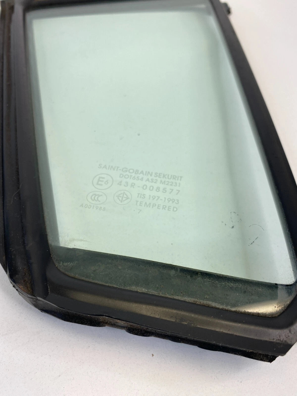 2004-2009 MAZDA MAZDA3 REAR RIGHT PASSENGER QUARTER VENT GLASS BN8V-72-651 OEM