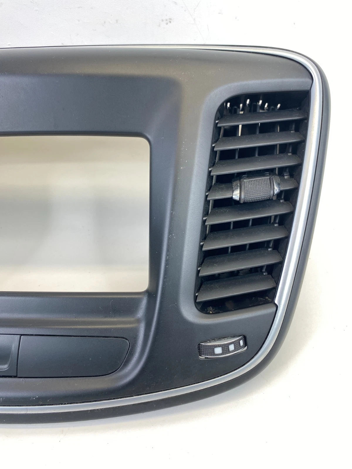 15-17 Chrysler 200 Dash Radio Bezel Trim w/ Air Vent & Hazard Switch 68160143AA