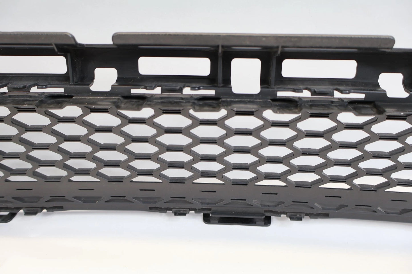 2016 2007 2018 HONDA PILOT FRONT BUMPER LOWER GRILLE GRILL 71113-TG7 OEM