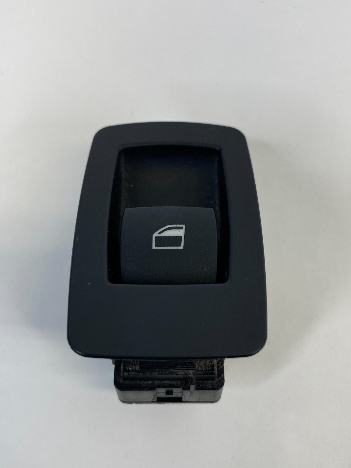 2006 BMW 330xi 330i Rear Left Side Door Power Window Control Switch 15939900 OEM