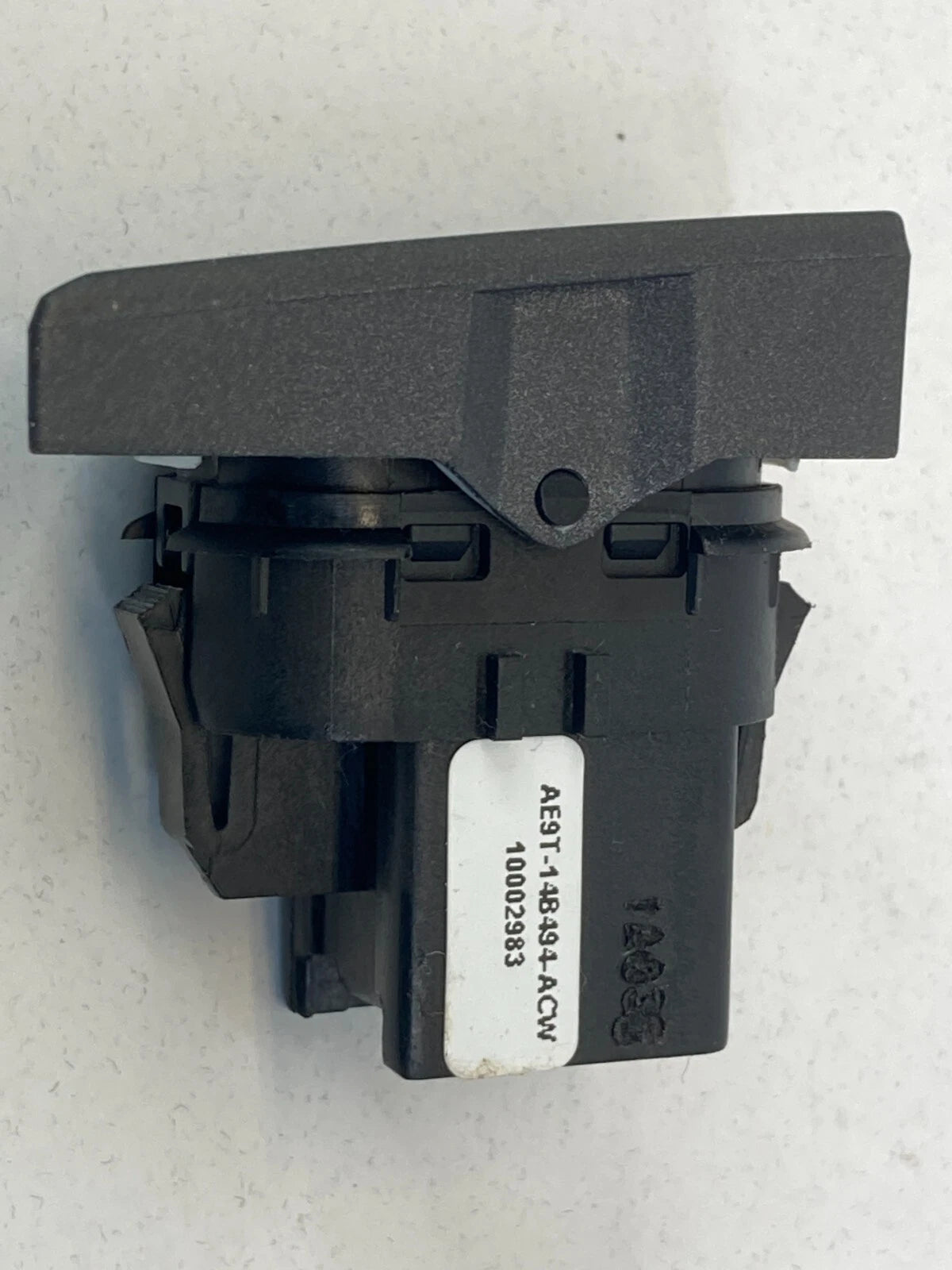 2010-2019 LINCOLN MKT FRONT LEFT DRIVER SIDE FOOT PEDAL HEIGHT ADJUSTER SWITCH