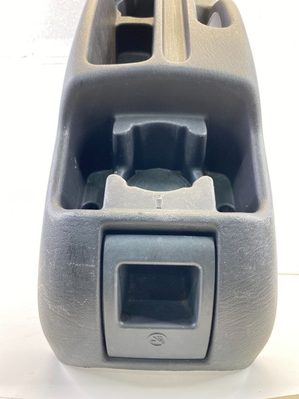 2003-2005 Chrysler PT Cruiser Front Floor Center Console w/o Armrest Assembly