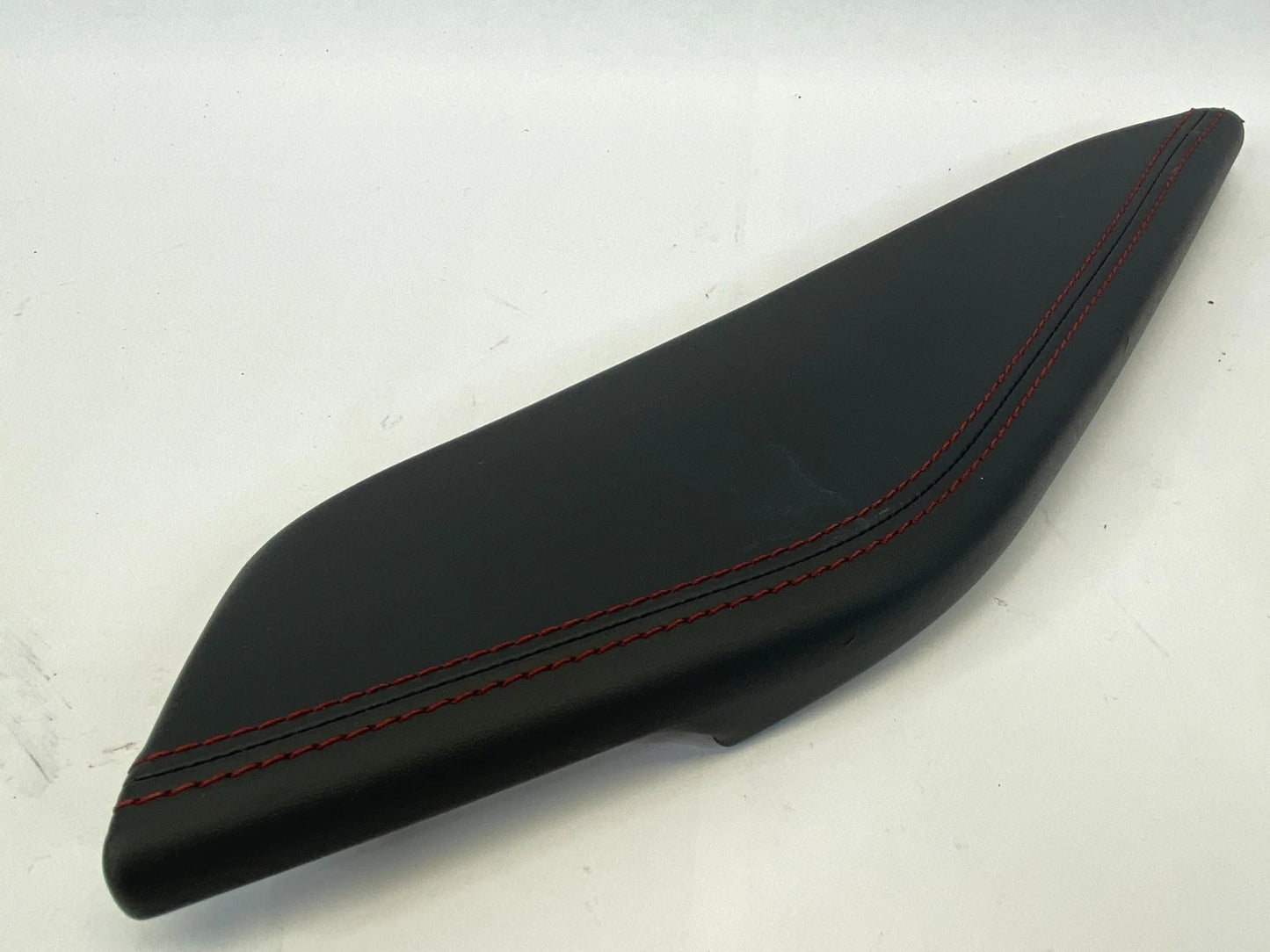 2018-2025 MITSUBISHI OUTLANDER SPORT CONSOLE RIGHT PASSENGER KNEE PAD OEM