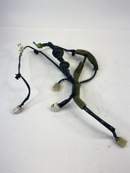 92-96 TOYOTA CAMRY REAR RIGHT BACK SIDE DOOR WIRING HARNESS WIRE 82153-06130