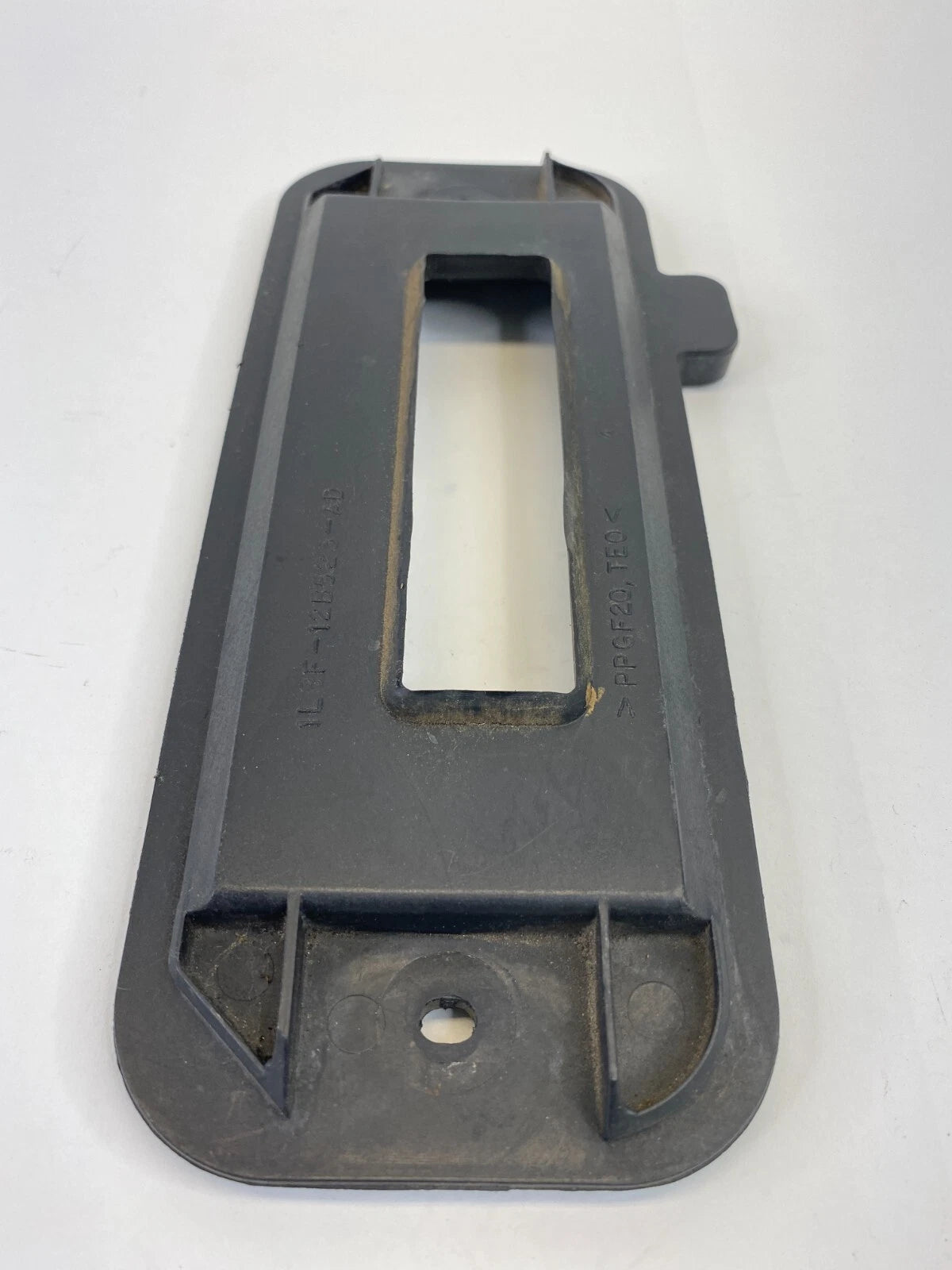 2003 FORD ESCAPE 2.0L ECU ECM MOUNTING BRACKET GASKET COVER 1L8F-12B523-AD
