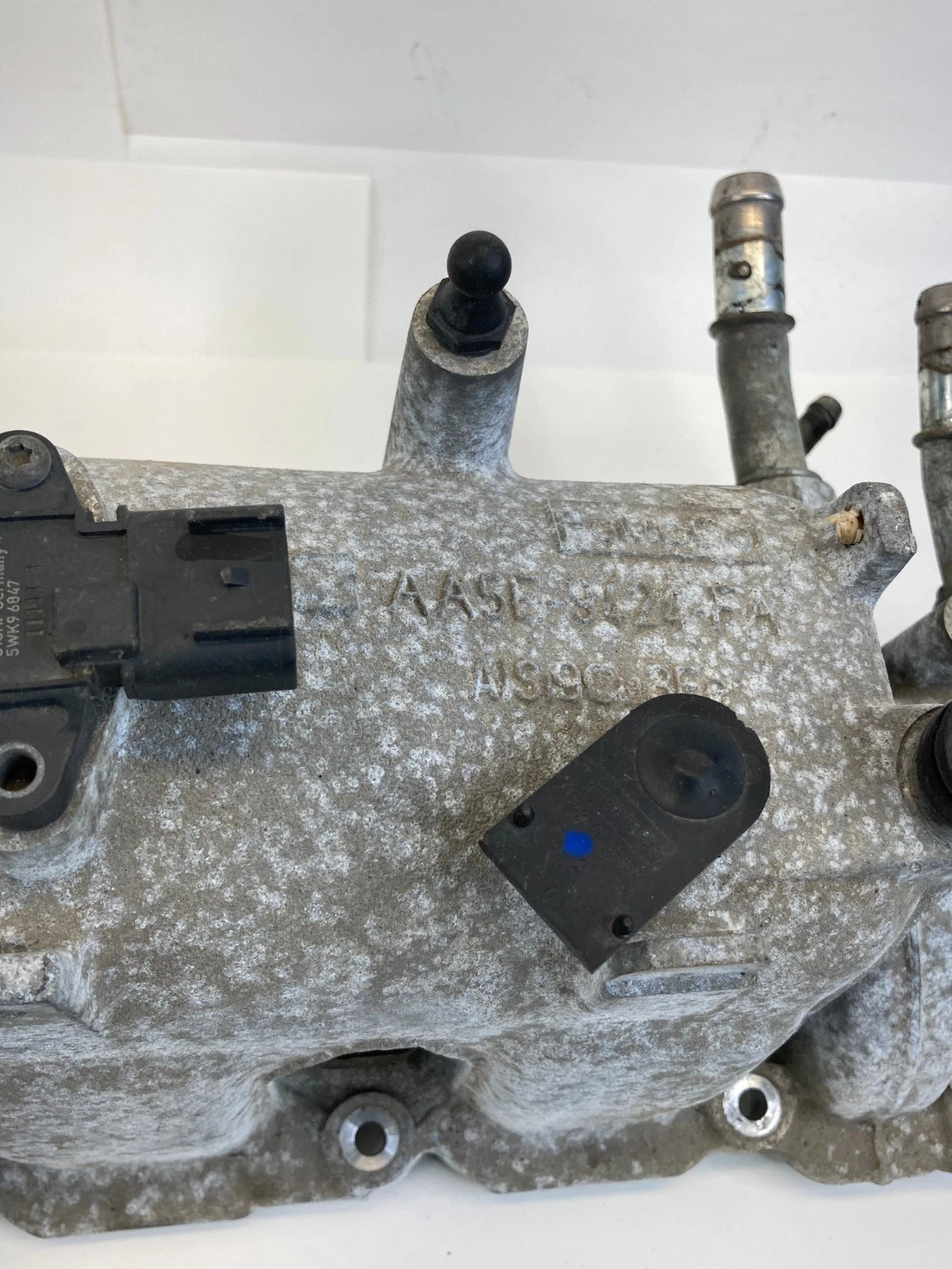 2014-2019 FORD EXPLORER INTERCEPTOR UTILITY 3.5L A/T AIR INTAKE MANIFOLD OEM