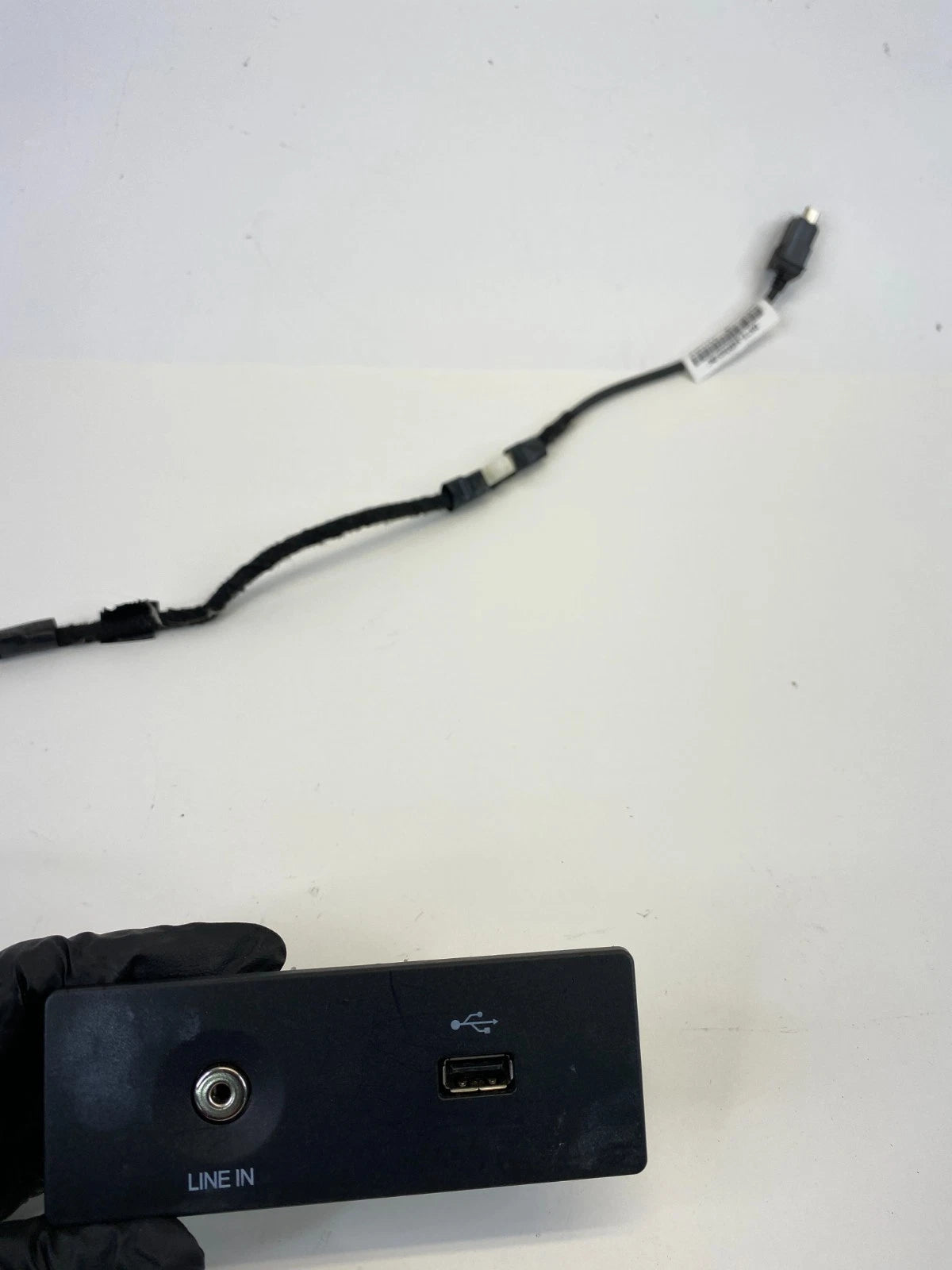 13-16 Ford Fusion Console Audio USB AUX Auxiliary Jack Socket Port DS7T14D202DC