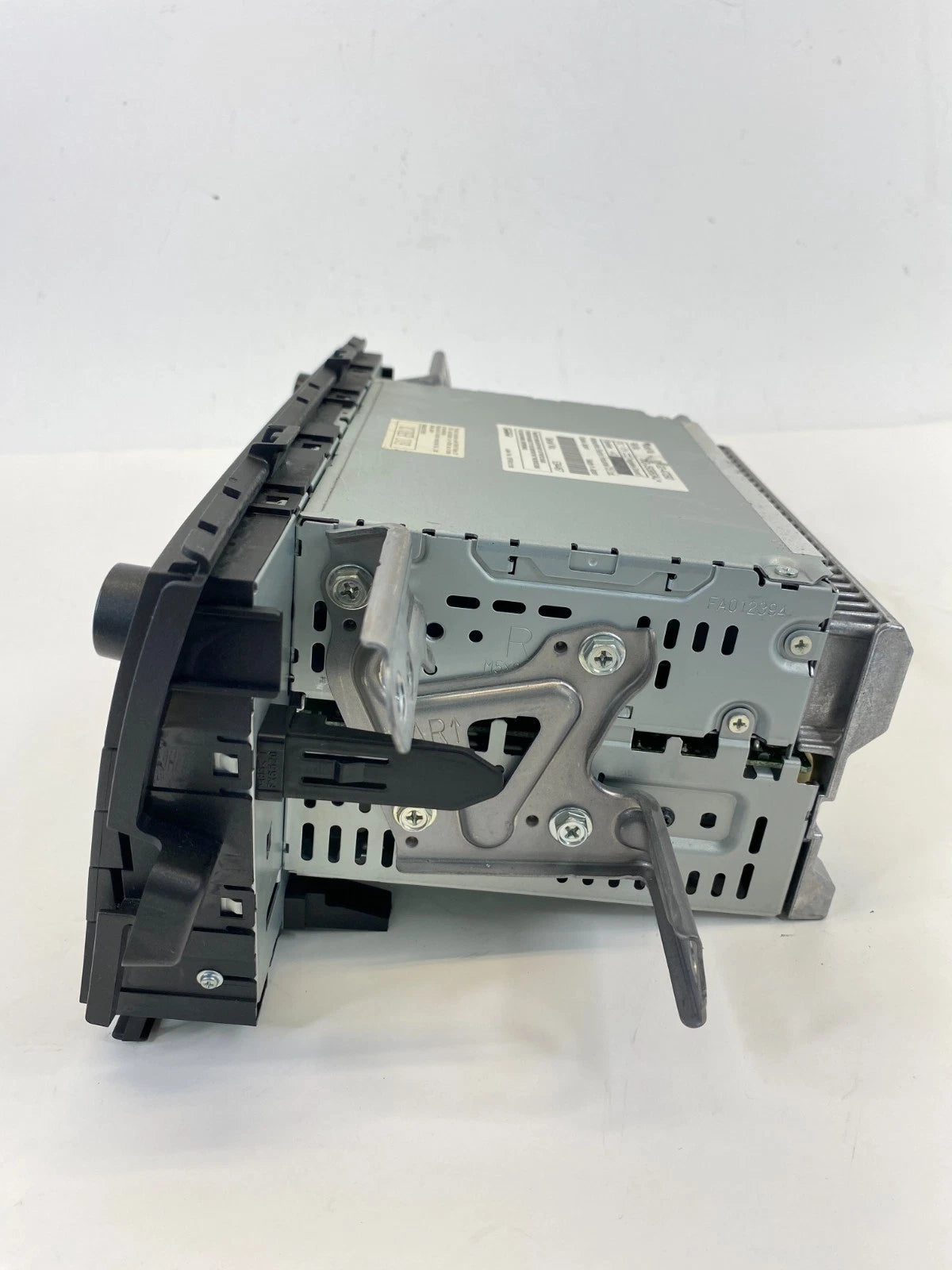2010 2011 TOYOTA PRIUS RADIO RECEIVER CD DISC PLAYER MP3 WMA UNIT 8612047290 OEM